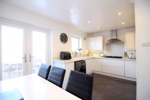 Kitchen/Diner- click for photo gallery